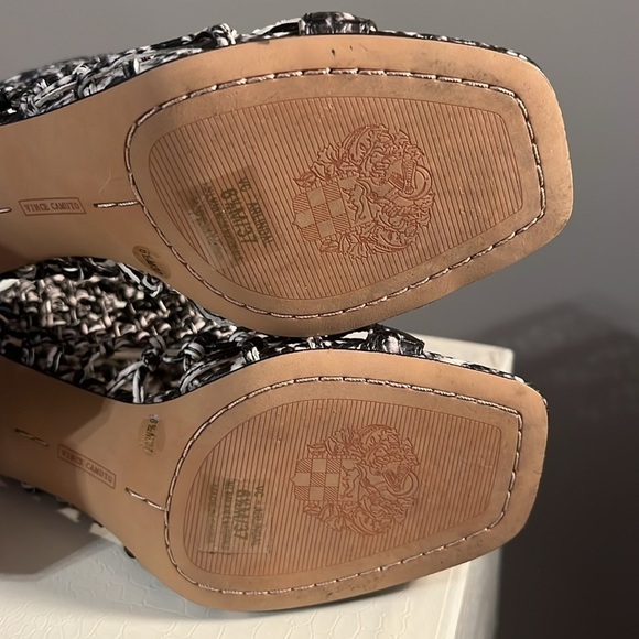 Vince Camuto Arindal Cut Out Peeptoe Bootie New Without Tag Women’s size 6&1/2 M - Picture 9 of 14